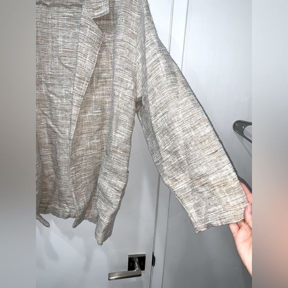 Light weight cream/ mixed color sweater/ cardigan size M/L - Picture 8 of 11